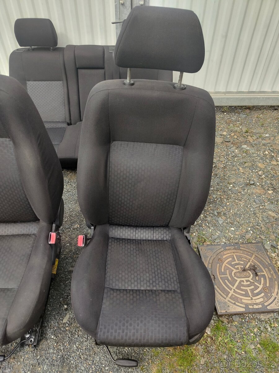 Sedačky Mondeo III - 3