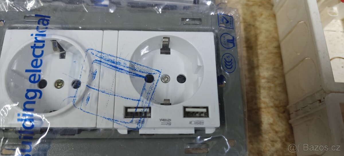 Vypínače, zásuvky - 3