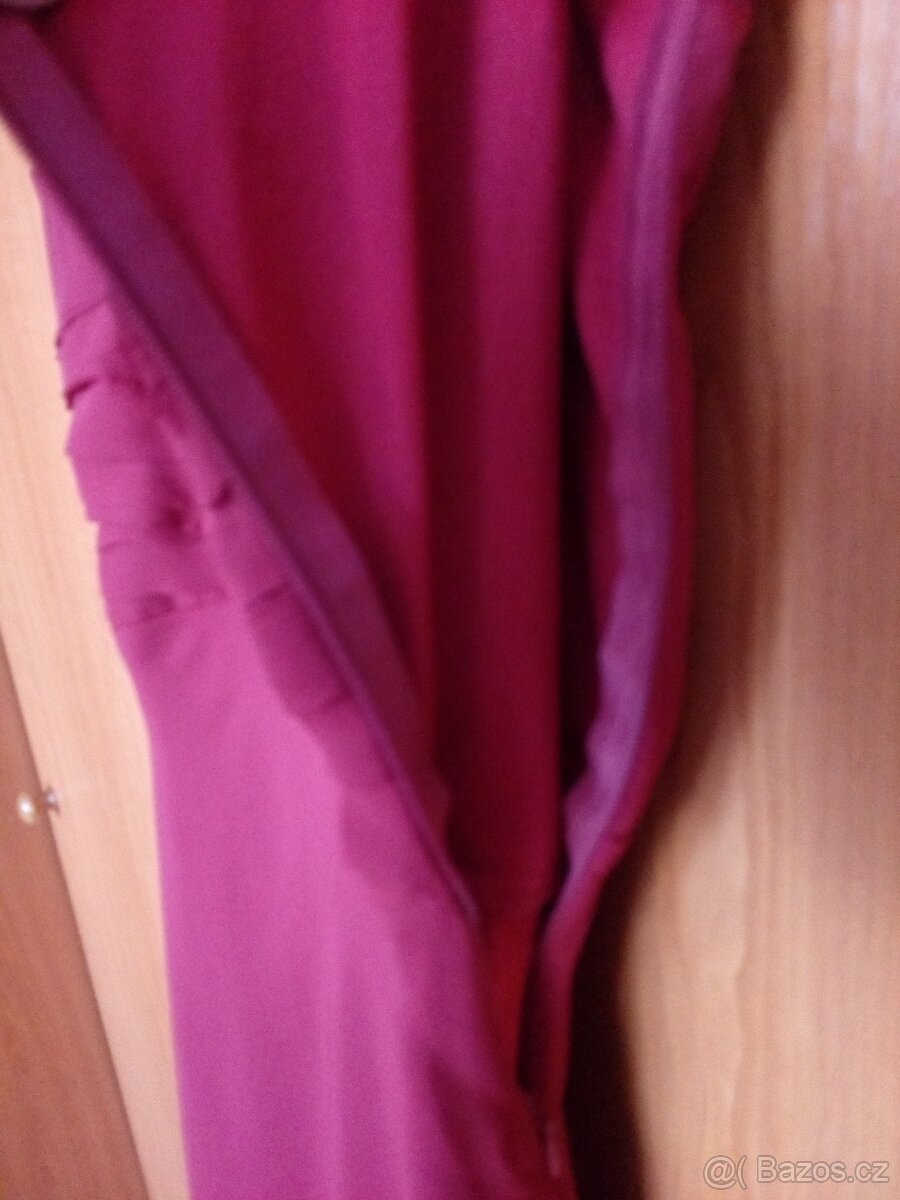 Červené společenské šaty - 3