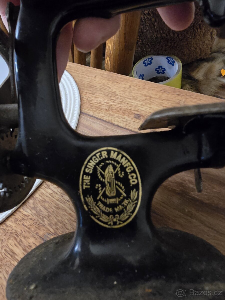 DĚTSKÝ MALÝ ŠICÍ STROJ SINGER - 3