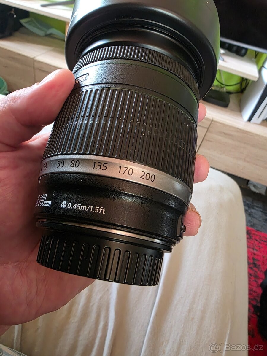 Canon ef -s 18-200mm - 3
