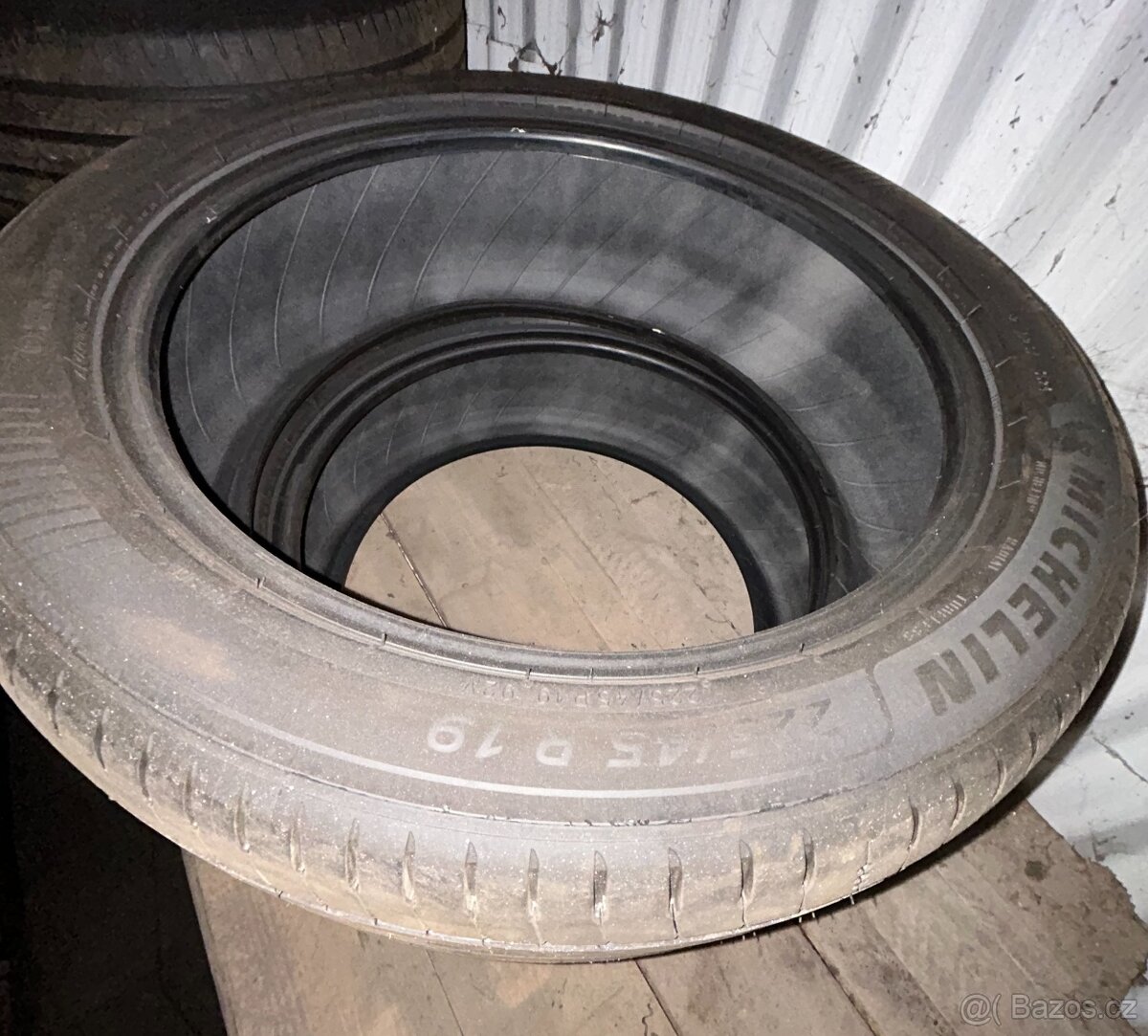 MICHELIN 225/45/r19 - 3