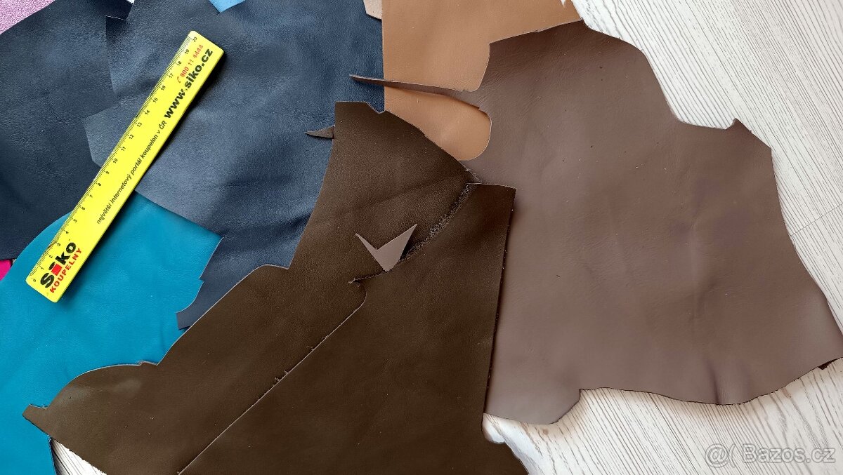 12. zbytky kůže- khaki,béž.,bílá,modrá,červ.,růžová,perl.,fi - 3