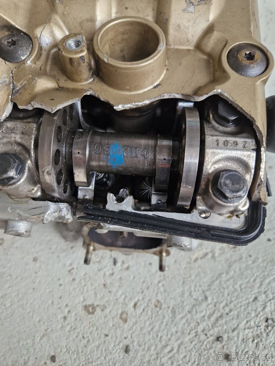 Ducati 1098 S 2008 Motor Hlava Válce Poškozená - 3