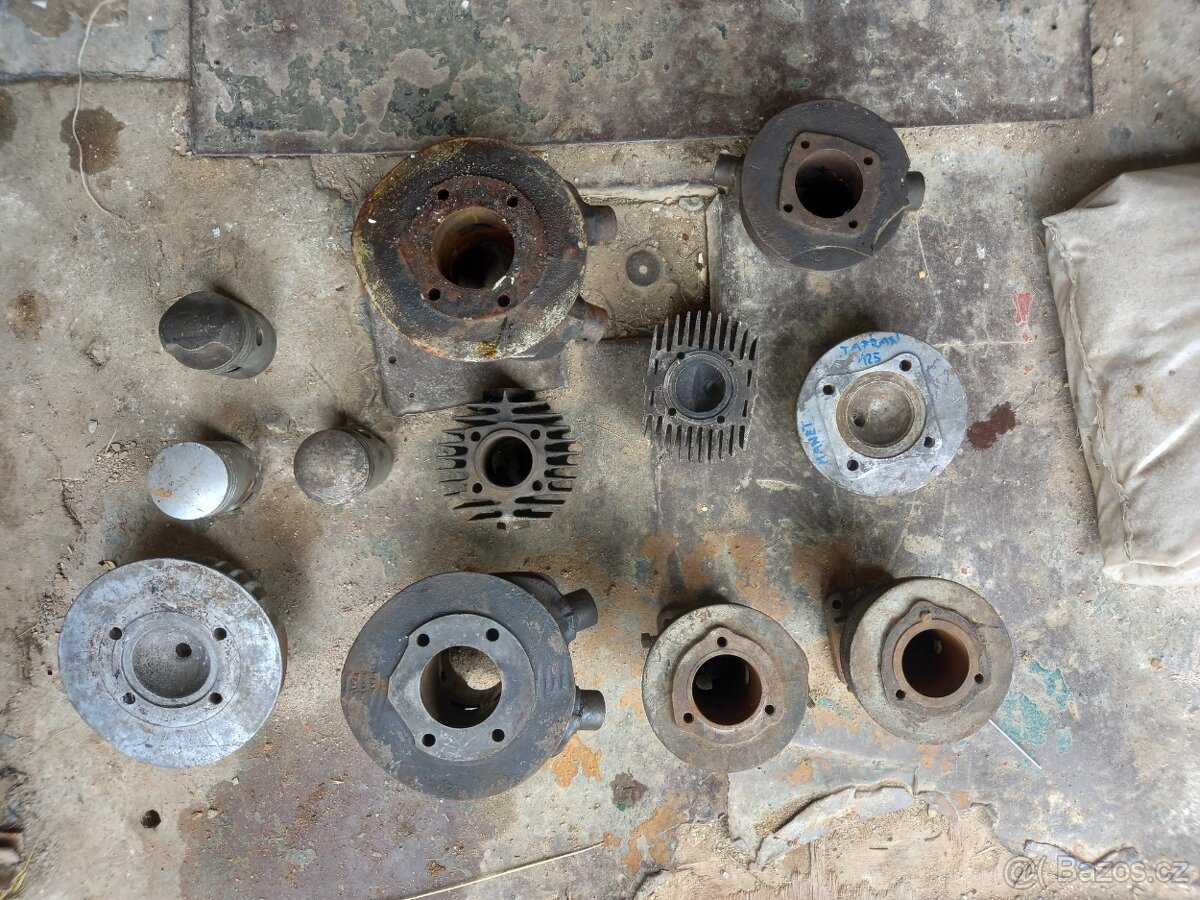 Hlavy, válce Jawa ČZ stadion - 3