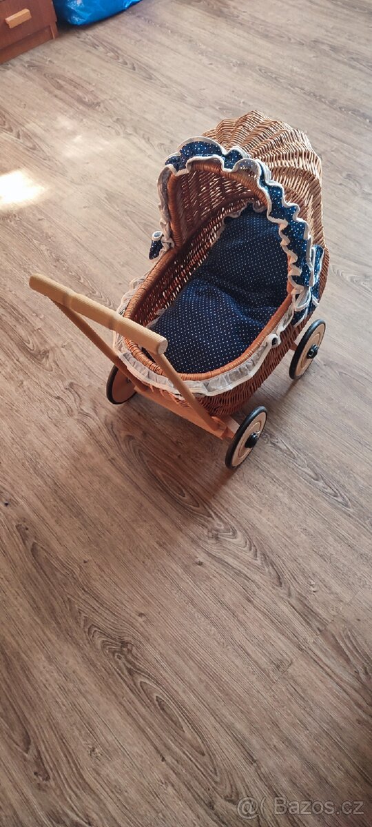 Dětský proutěný kočárek - 3