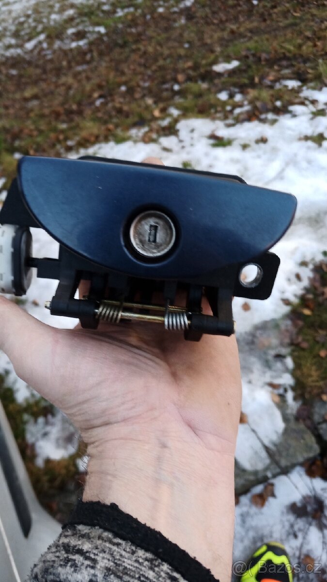 Mercedes A klika pátých dveří - 3