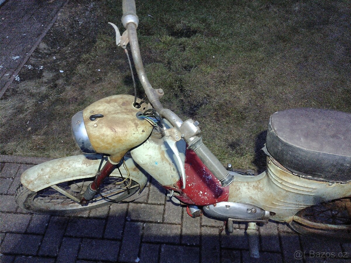 Jawa 550 pionýr, pařez - 3