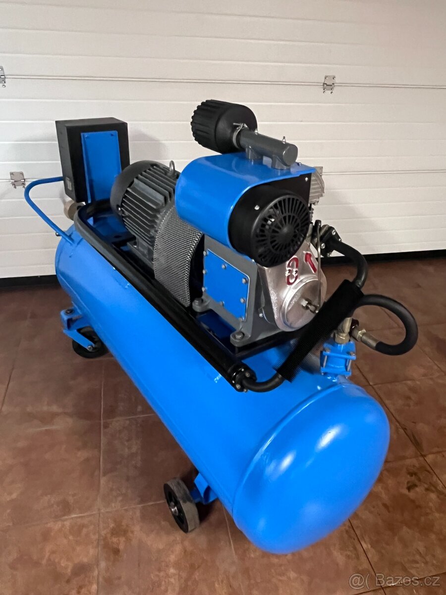 Kompresor Orlík 2JSK, 300litrů ,TOP stav - 3