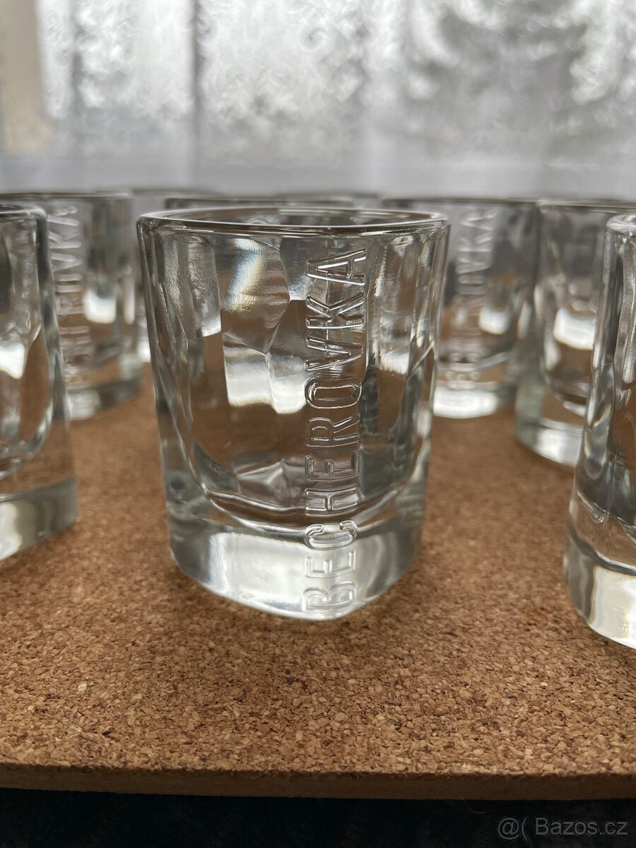 Skleničky na Becherovku - 3