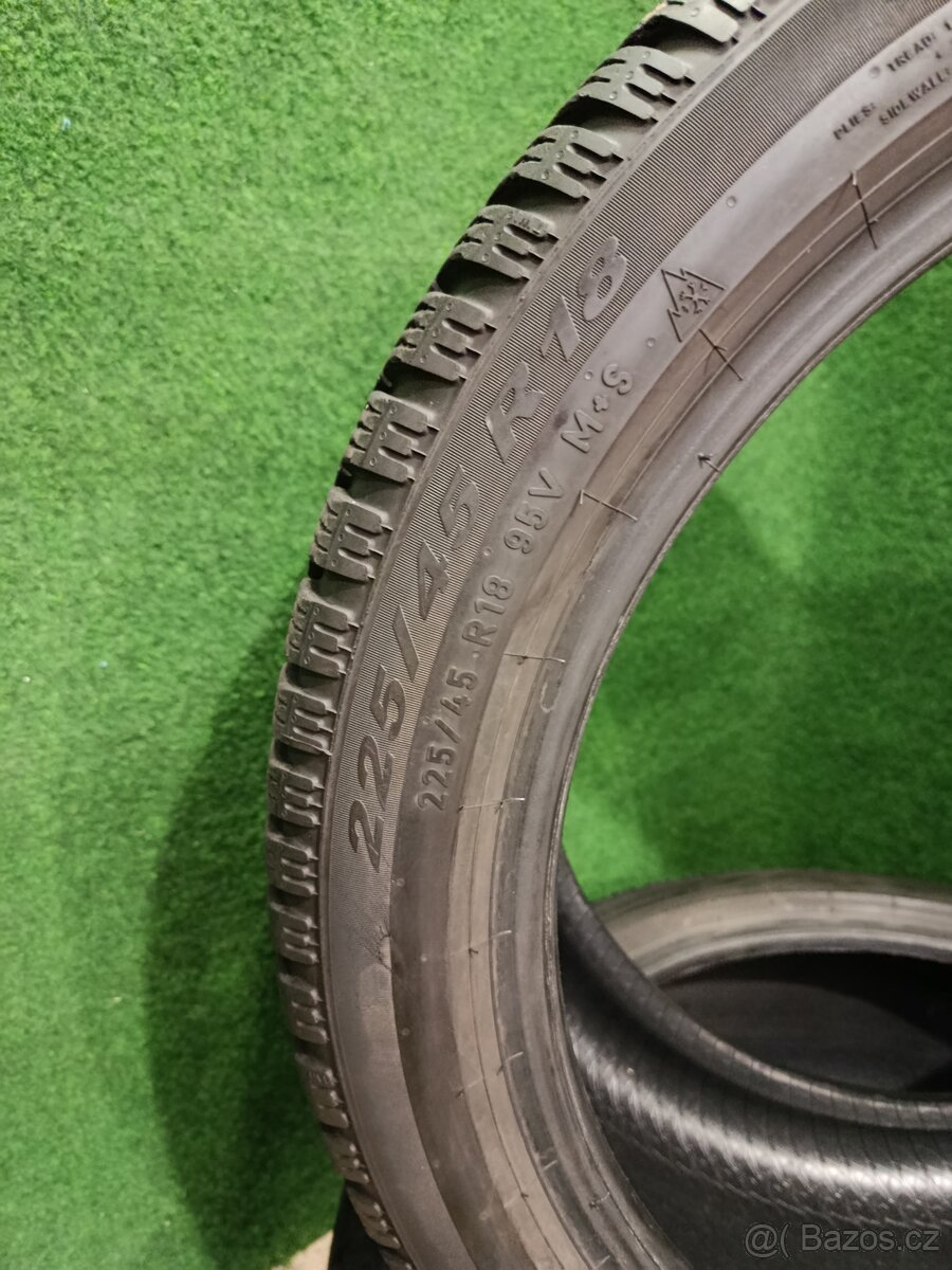 2ks zimni 225/45/18 Pirelli - 3