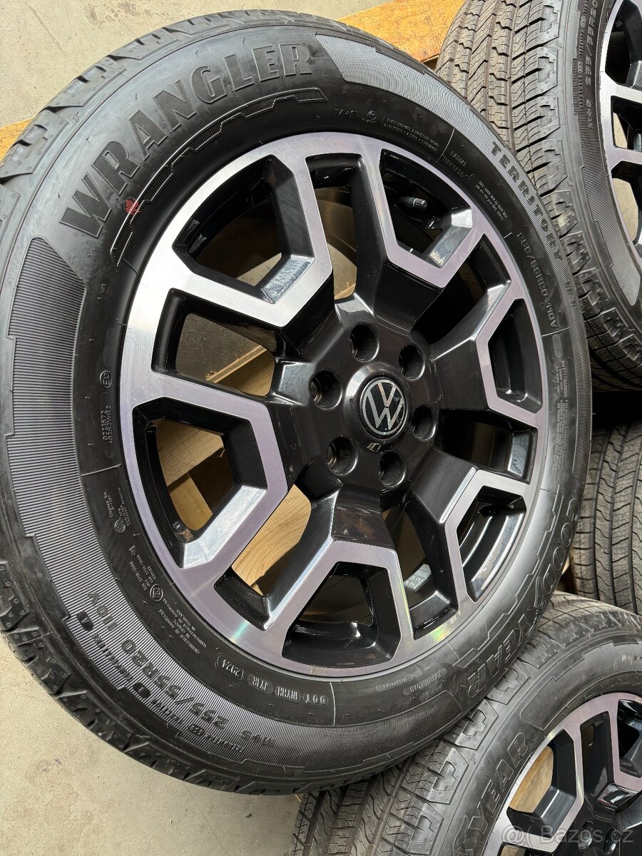 Originál nepoužitá sada alu kol VW Amarok 255/55 R20