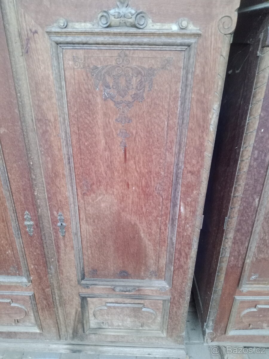 Starožitné skříně - 3