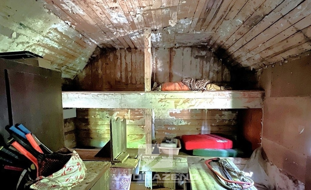 Chata (30 m2), Kaliště, Praha – východ - 3