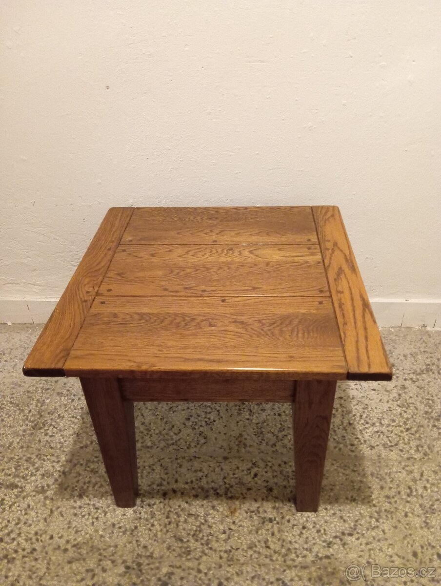Konferenční stolek - 3