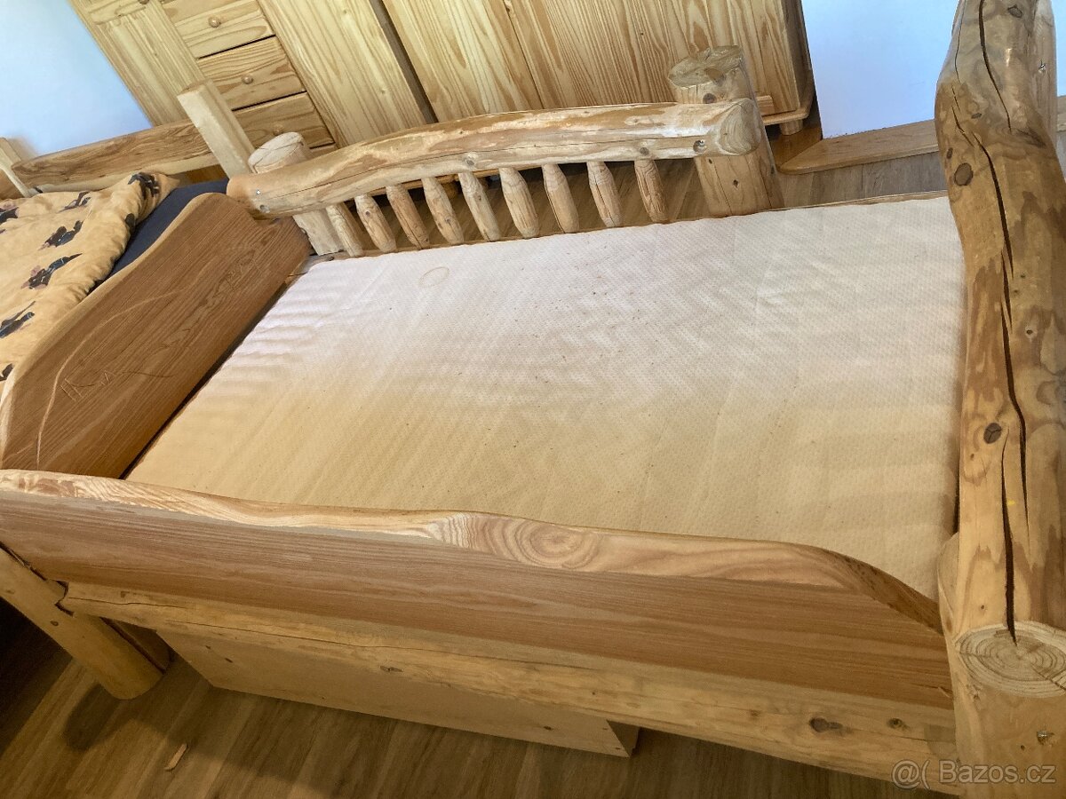 Srubová masivní postel - 3