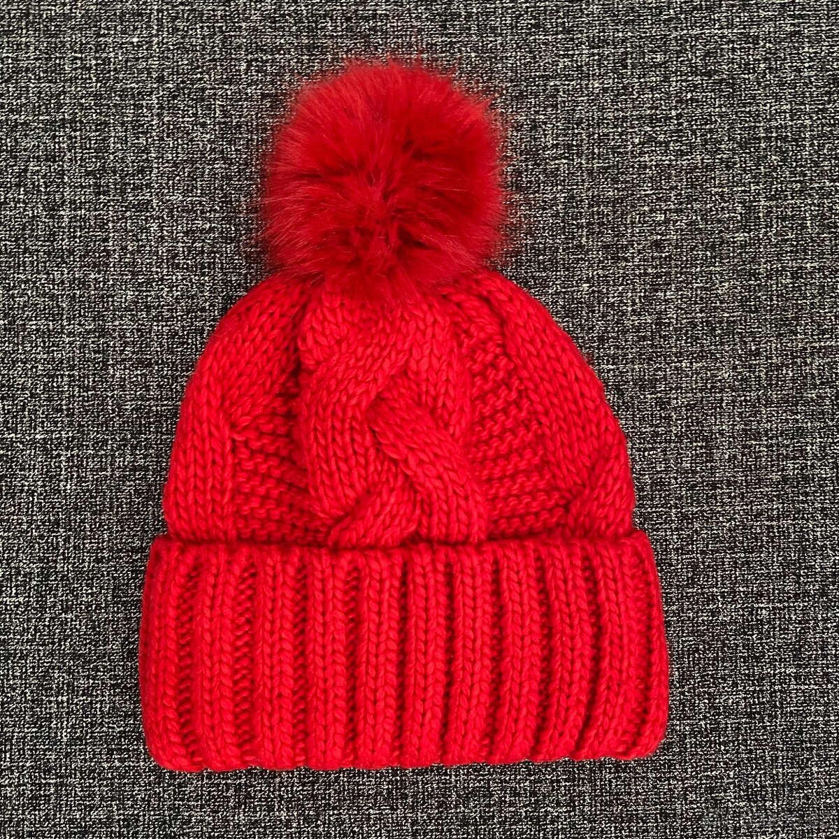 Nová dámská dívčí červená vlněná čepice H&M s bambulí vel. 5 - 3