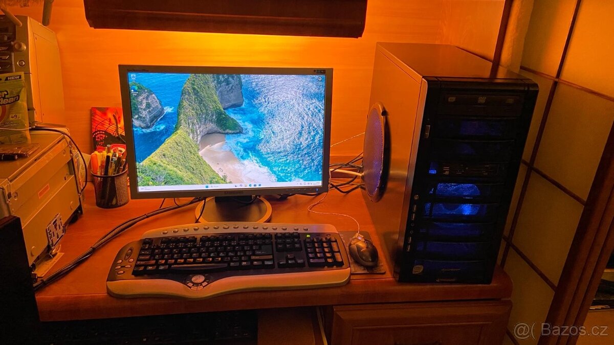 Monitor 20" Samsung SyncMaster 205BW - polohovatelný, 16:10 - 3