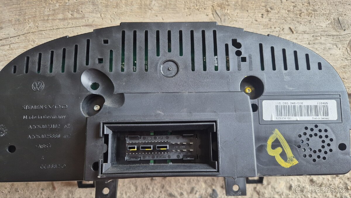 Budíky VW Golf 5 benzin - 3