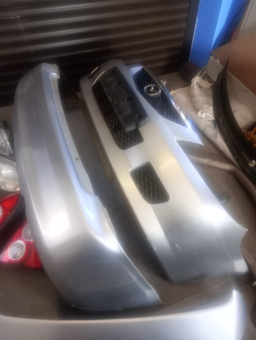 Mazda 323f na díly - 3