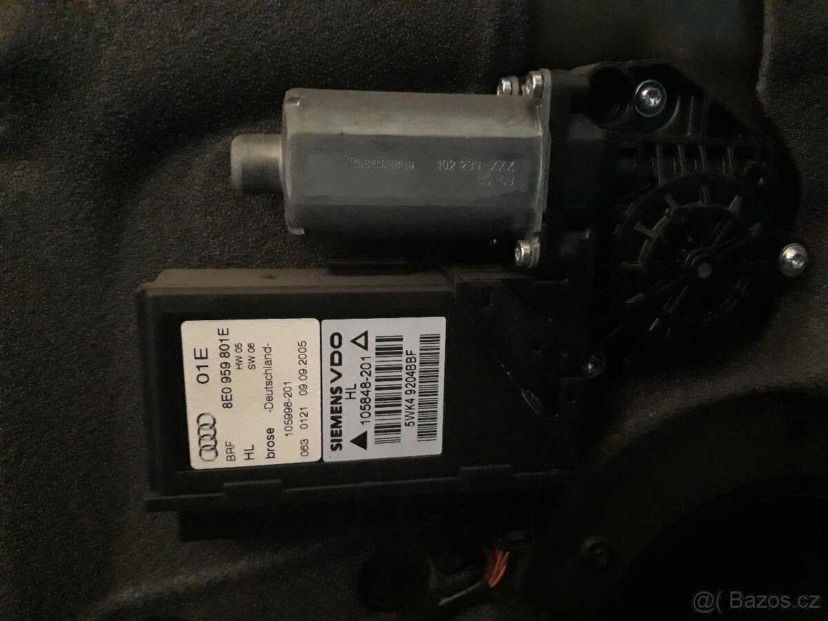 Zadní dveře Audi a4 b7 Avant - 3