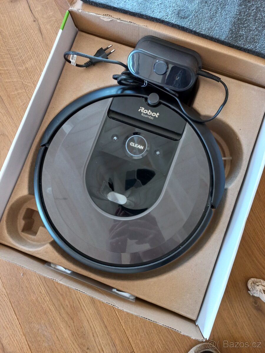 iRobot Roomba i7 - 3