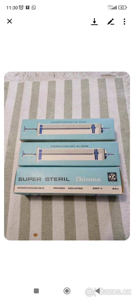 Staré skleněné injekční stříkačky - 3