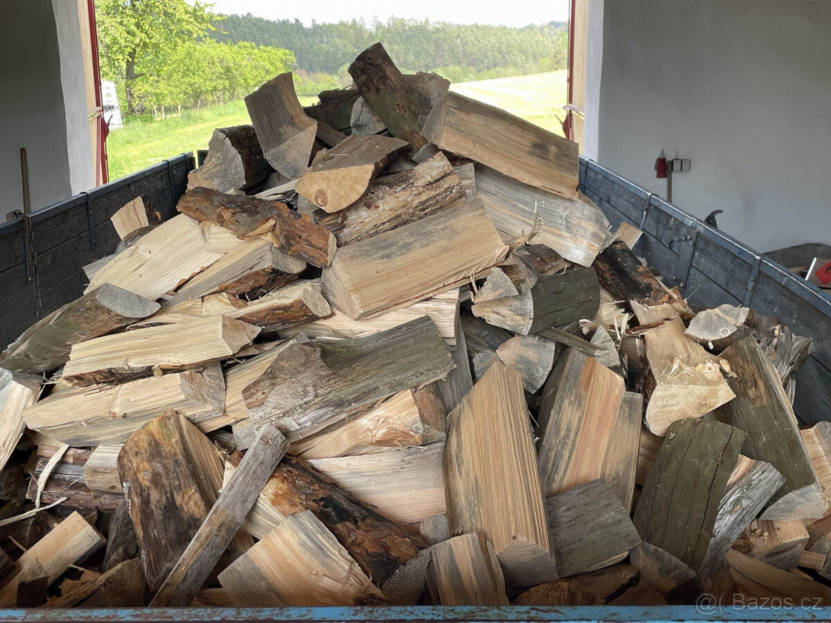 Suché palivové dřevo měkké, tvrdé olše jasan akát - 3
