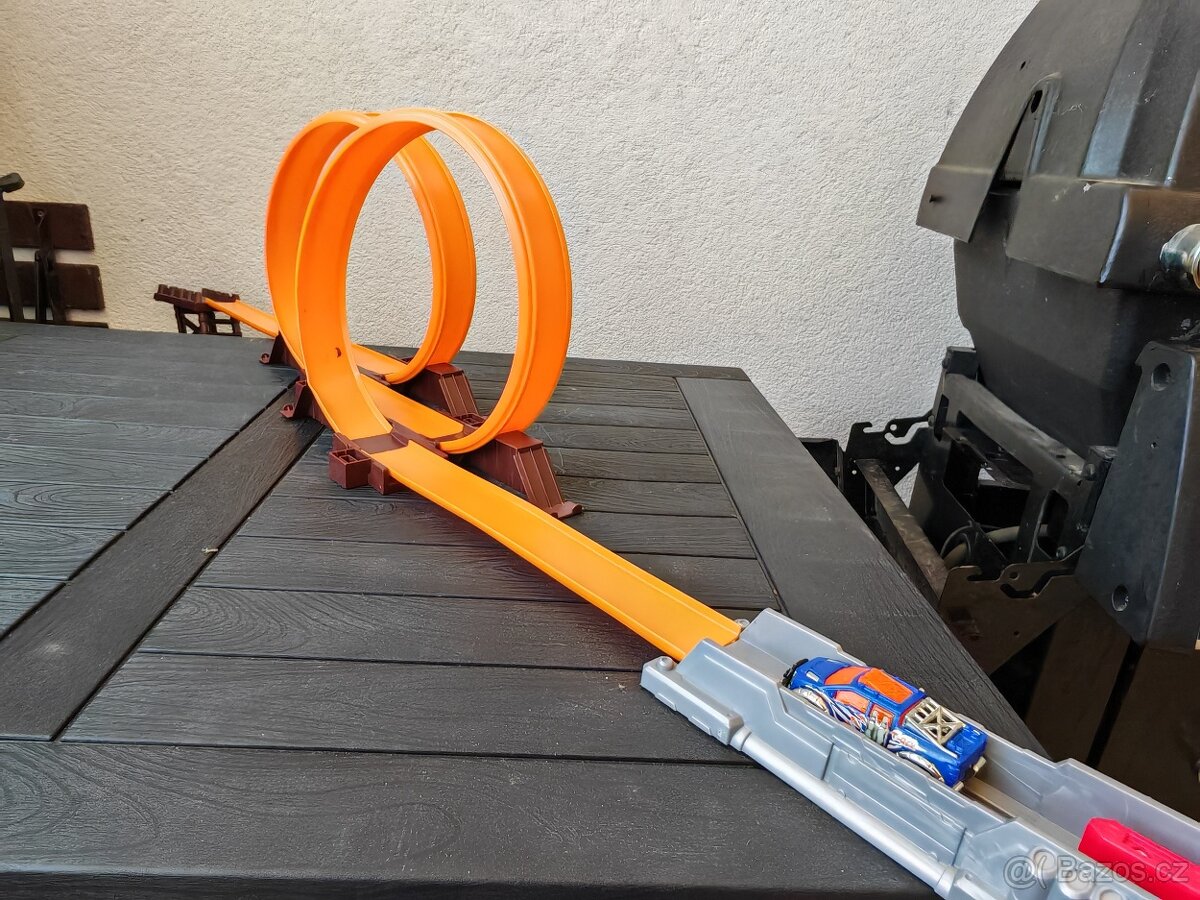 Hot Wheels vystřelovací dvě autodráhy - 3