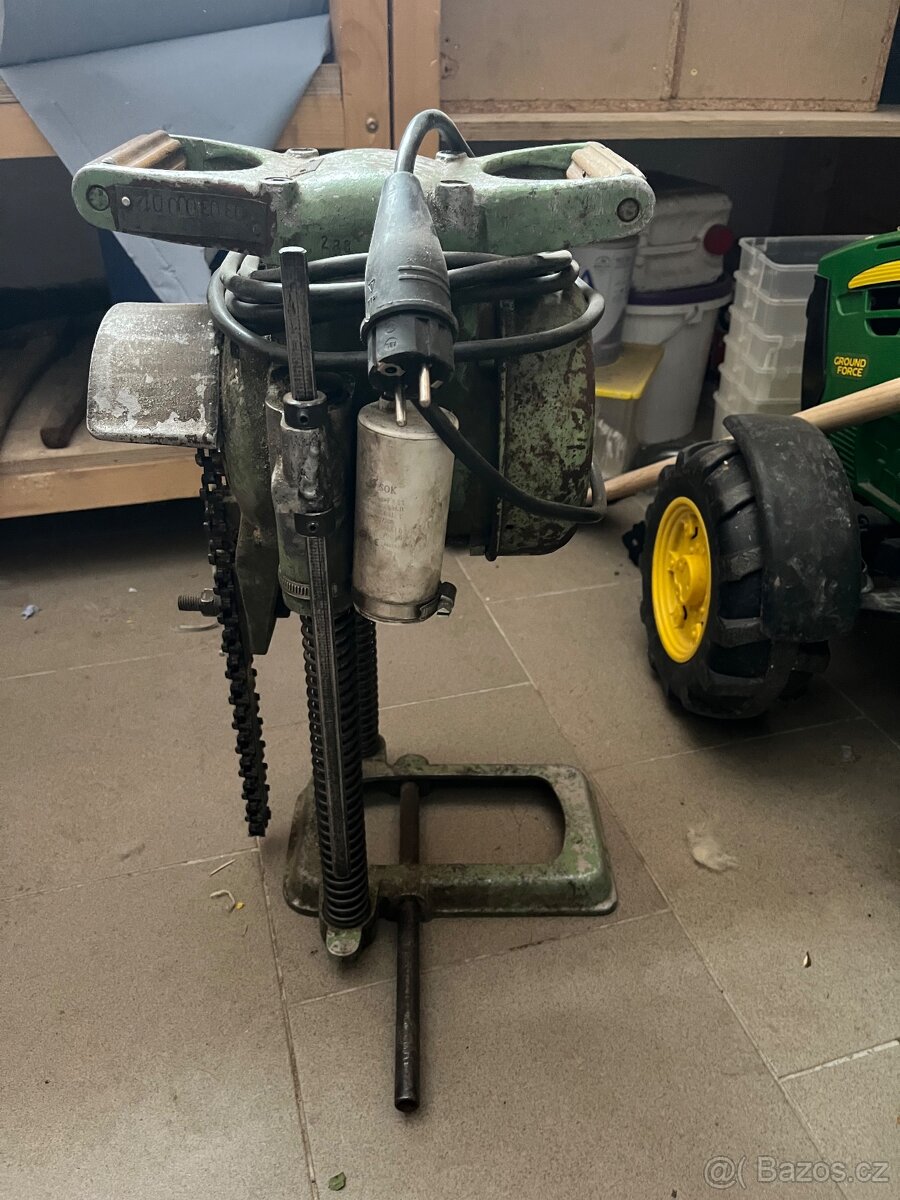 Tesařská/retezova dlabacka - 3