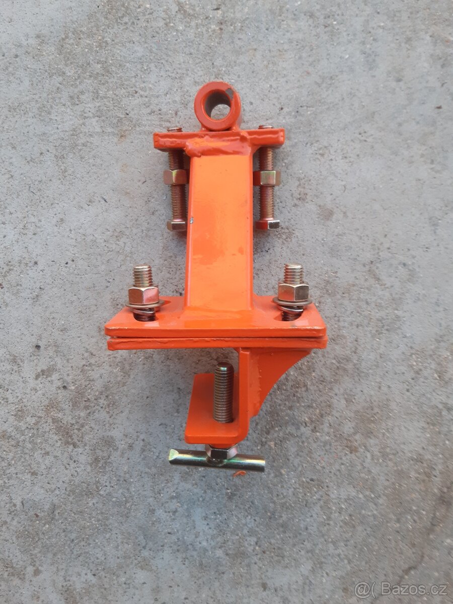 Držák příslušenství - 3