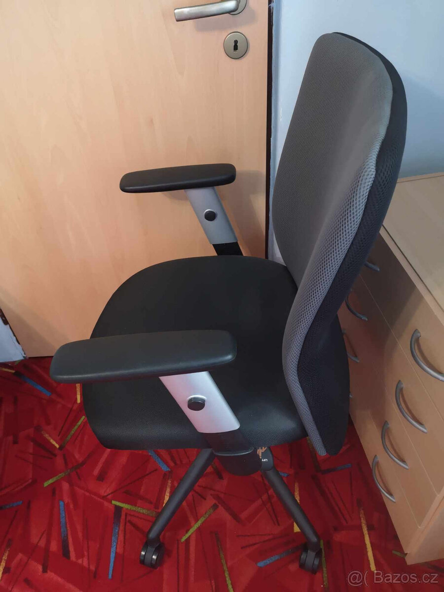 Kancelářské křeslo - 3