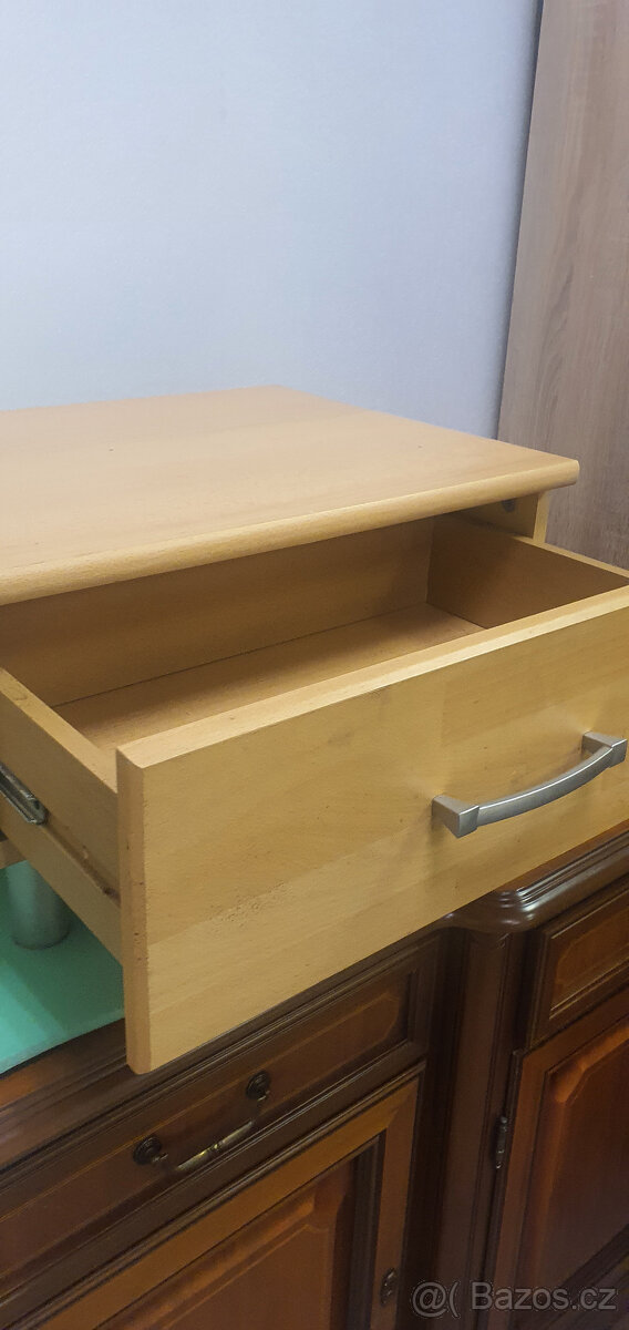 noční stolek - 3