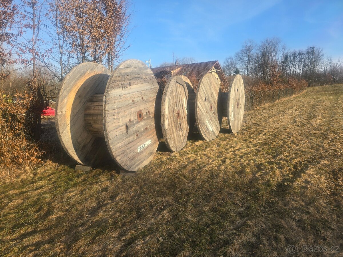 Dřevěné bubny od kabelů - 3