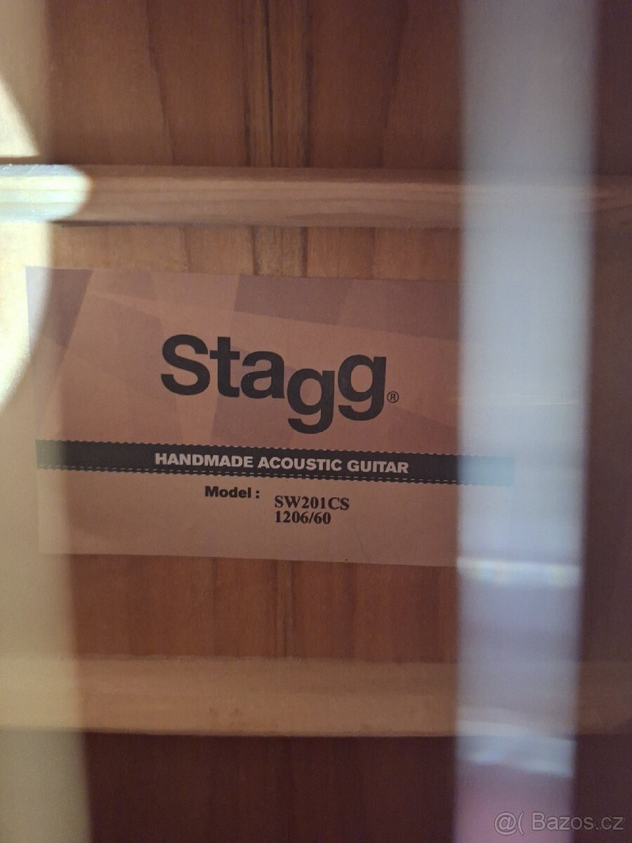 Kytara Stagg + obal - 3