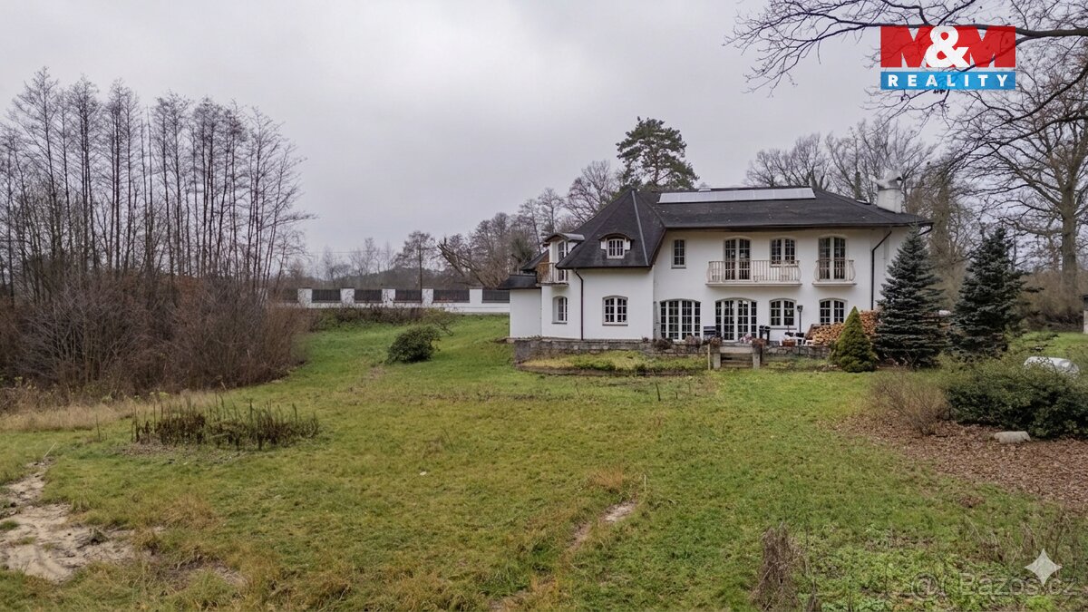 Prodej rodinného domu v Holanech - 3