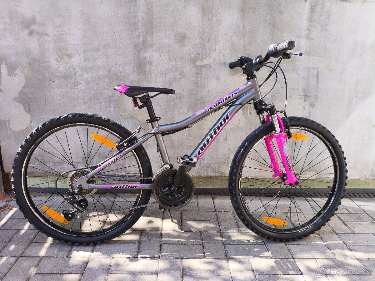 Dívčí kolo Author 24 - 3