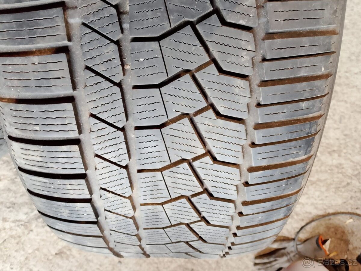 205/45/17 245/45/18 235/40/19 275/30/20 295/40/21 kusovka - 3