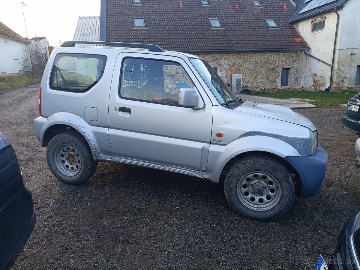 Suzuki Jimmy 1,5DCi 4x4 Uzávěrka,tažné,rok 2006 - 3