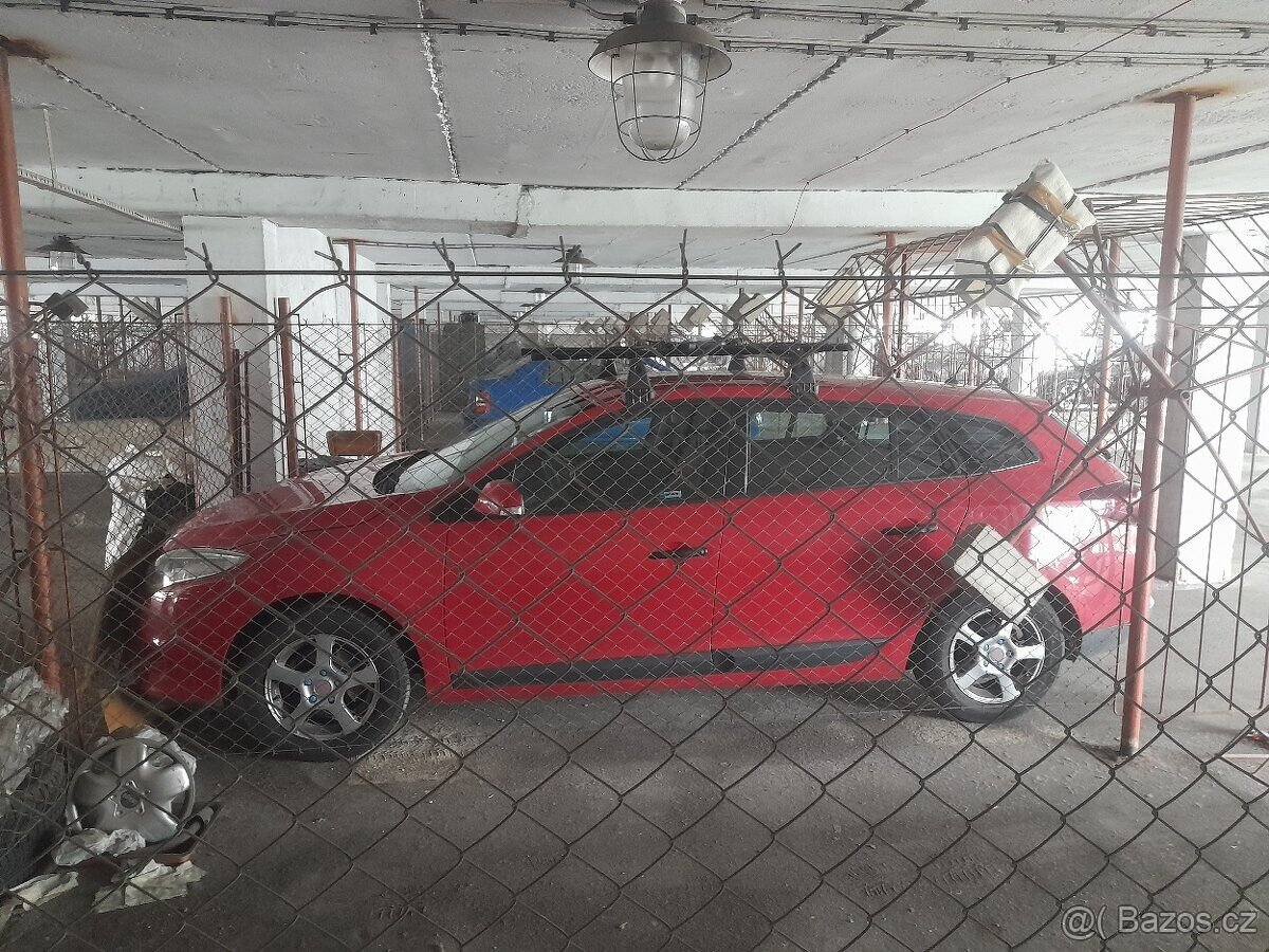 Pronájem garážového stání Praha 9 - 3