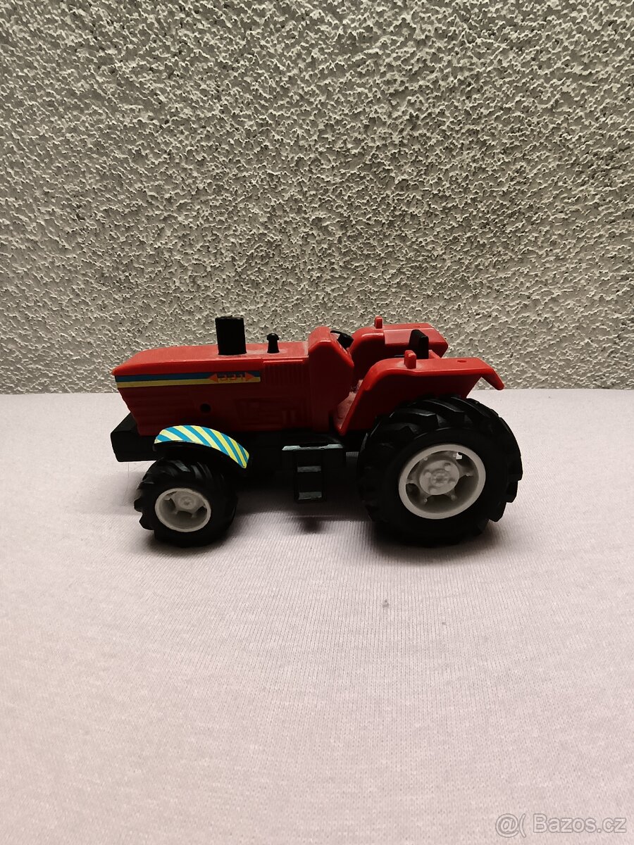 Retro hračkový traktor – pěkný stav - 3