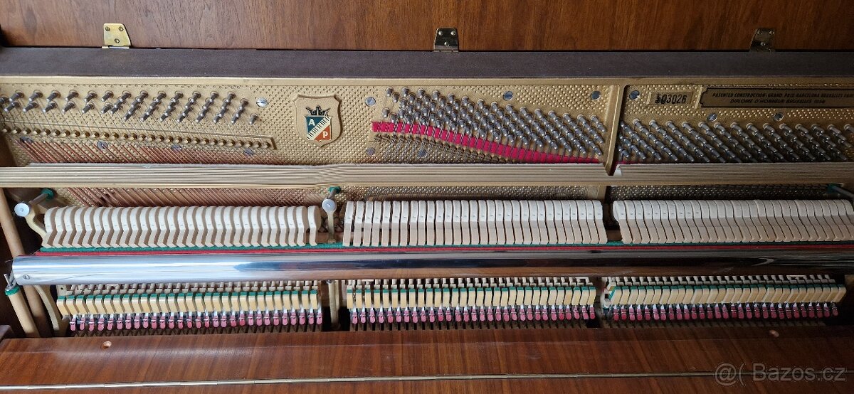 Piano Petrof 118 r. v. 1990 - 3