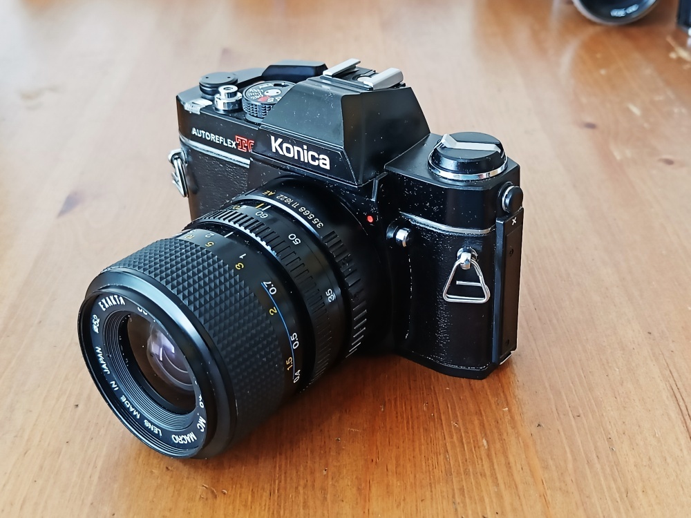 KONICA autoreflex TC (Exakta 35-70mm MC Macro) - 1976 - 3