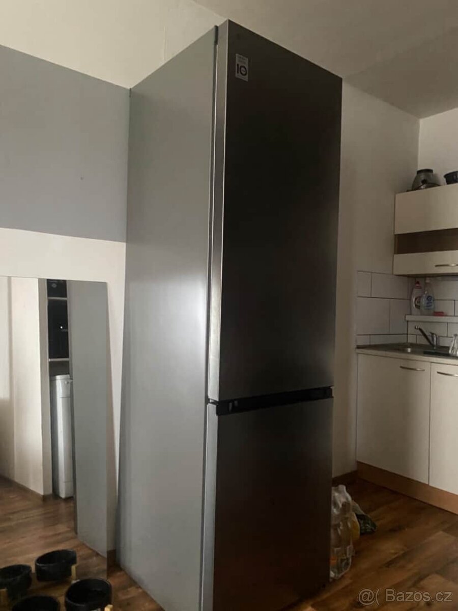 Lednice značky LG - 3