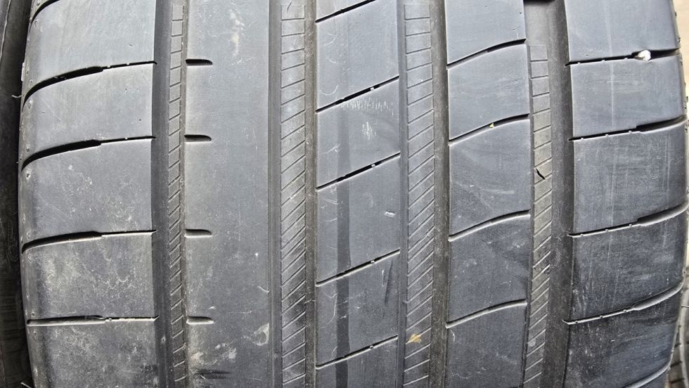 Letní pneu 275/35/19 Good Year - 3