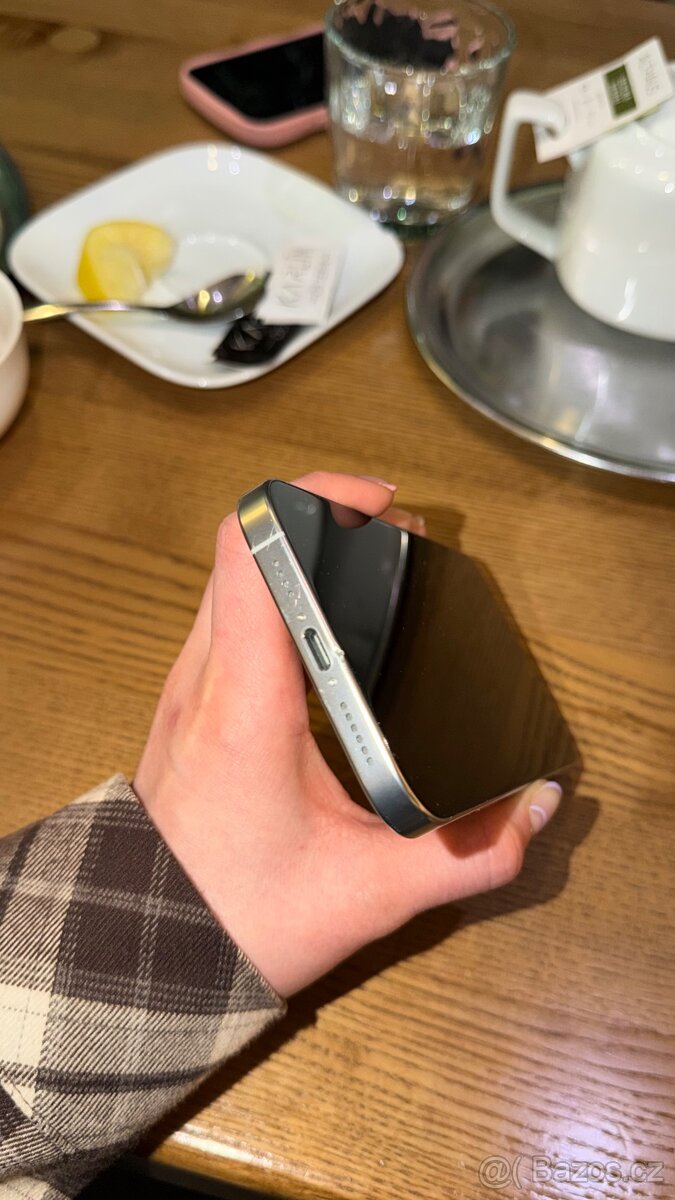 iPhone 16 Pro Max 256 GB - 3