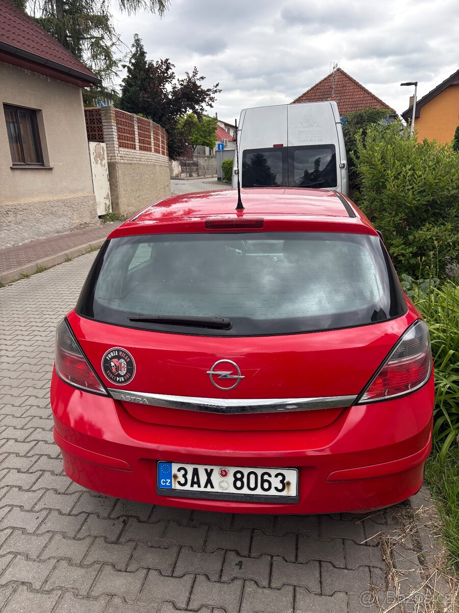 Opel Astra H 2011 - 3