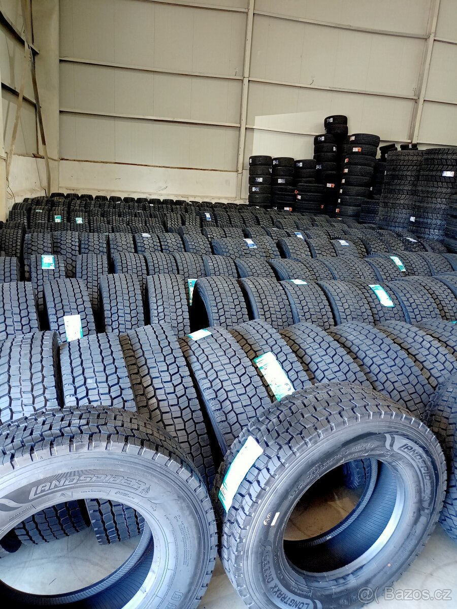 Nákladní pneu. Landspider  DR660 315/70 R22,5 - 3