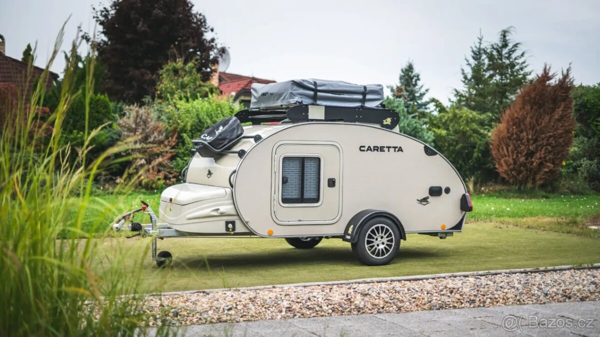 Caretta 1500 – Lehký obytný karavan pro 2–4 osoby