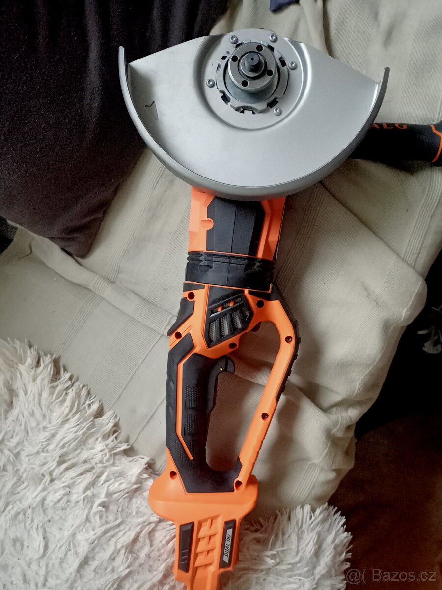 Aku bruska AEG Bews 18-230 BL - 3